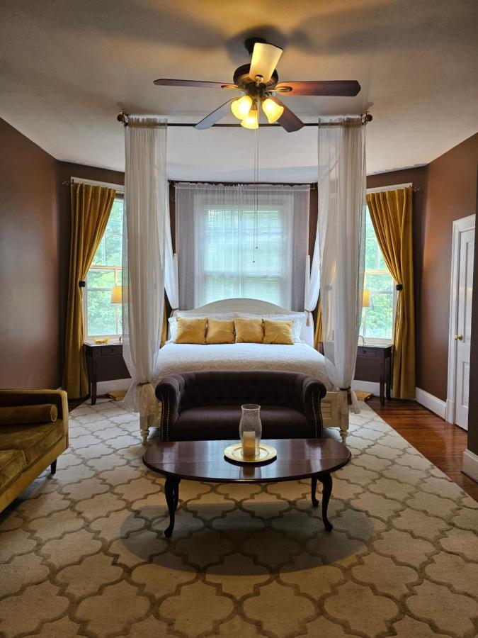 Bed and Breakfast Winridge Manor Madison Heights Zimmer foto